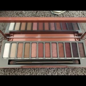 Eyeshadow pallet